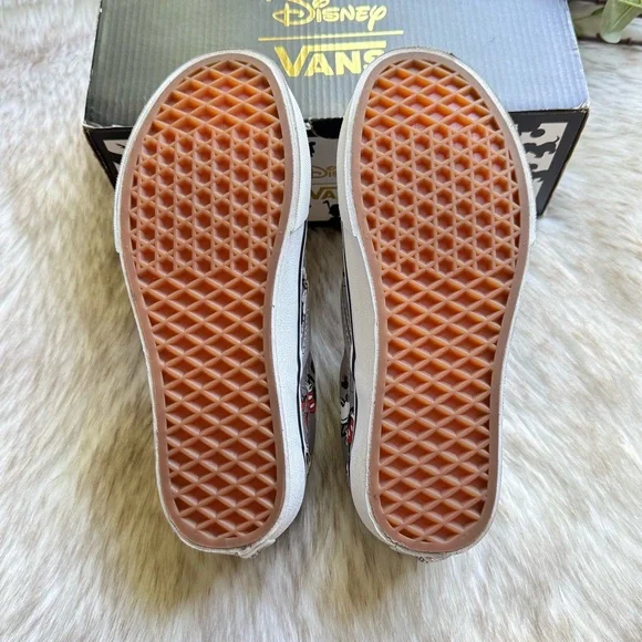 Vans Disney Gray Classic Slip-On Sneakers Mickey Mouse Design Size 6.5 (women) - Picture 10 of 12